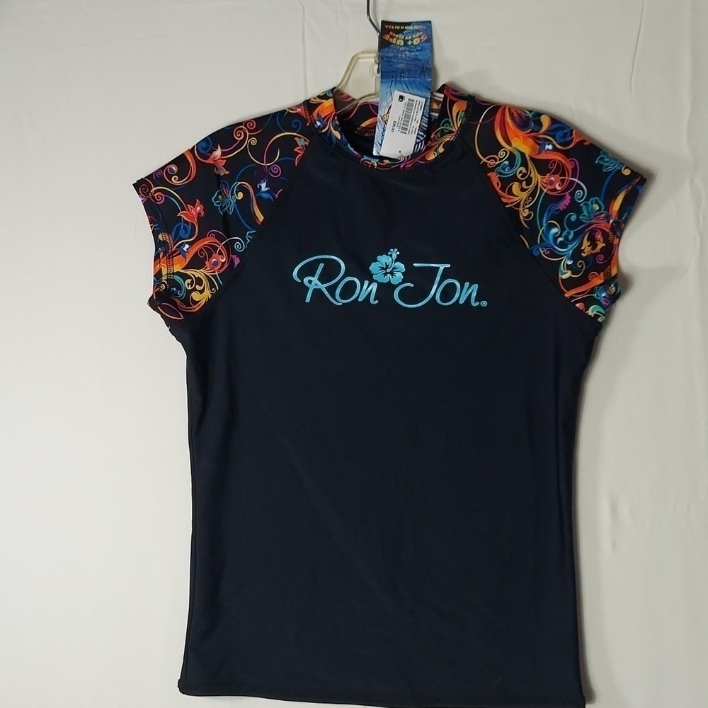 Ron Jon Girl's black & floral top. Size L